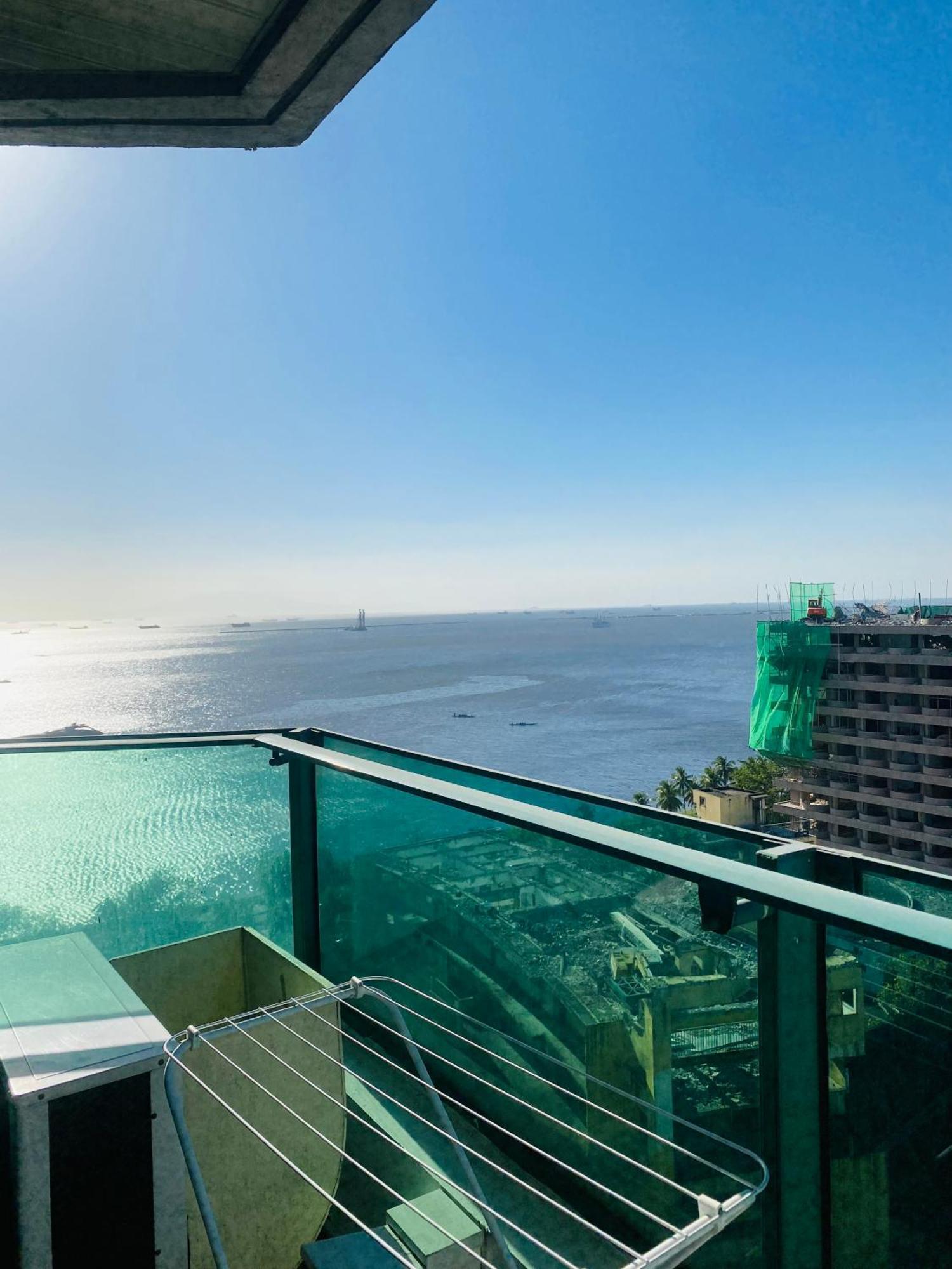 Baywatch Tower Hotel Manila Exterior foto