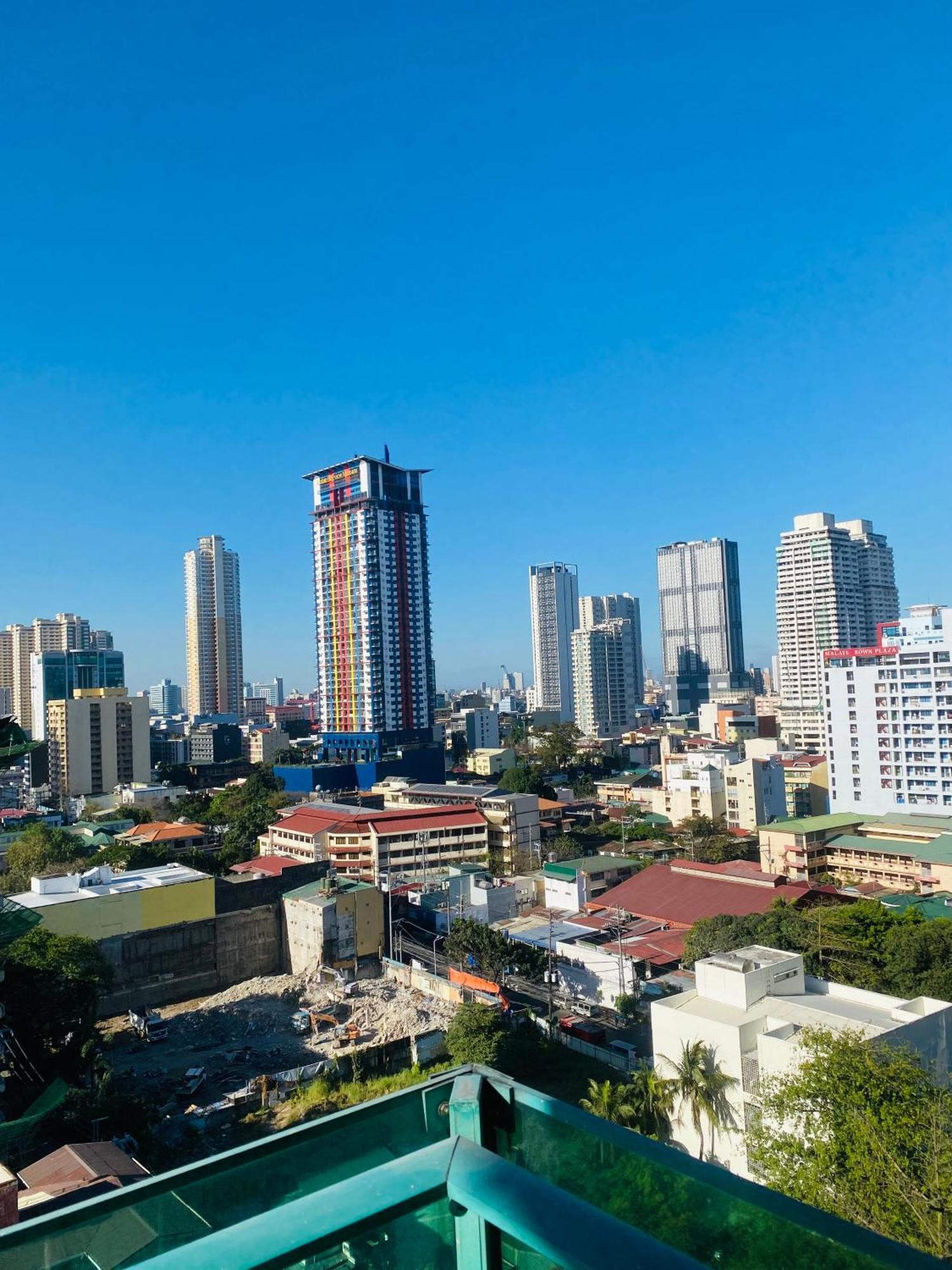 Baywatch Tower Hotel Manila Exterior foto